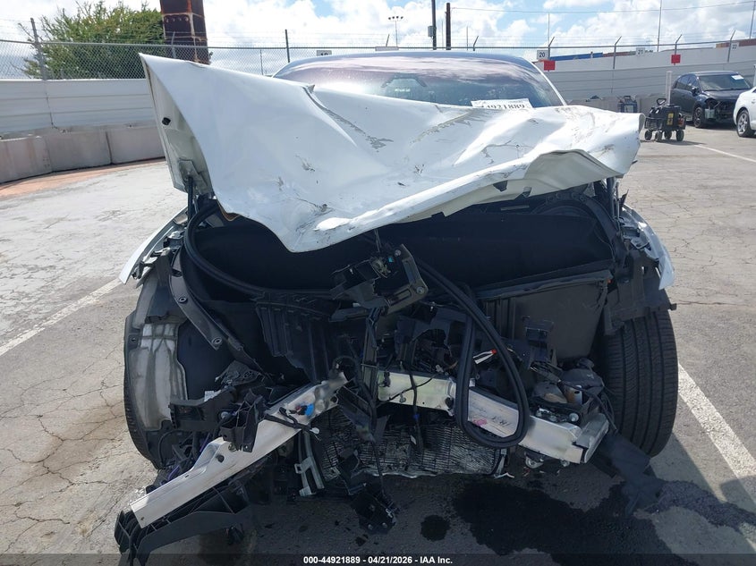 2022 Tesla Model X Dual Motor All-Wheel Drive VIN: 7SAXCBE56NF336463 Lot: 44921889