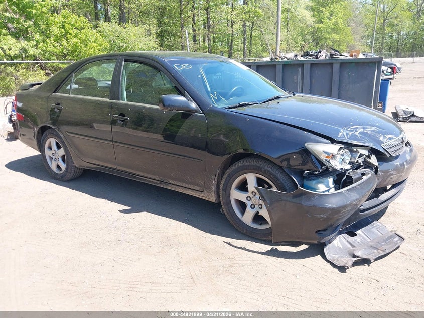 2004 TOYOTA CAMRY SE
