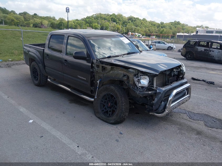 2015 TOYOTA TACOMA BASE V6