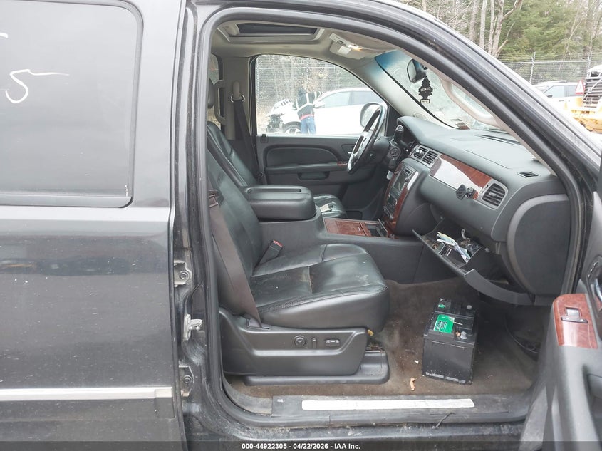 2011 Chevrolet Suburban 1500 Ltz