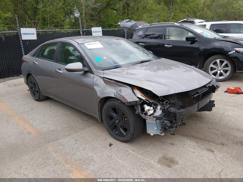 2022 HYUNDAI ELANTRA SEL