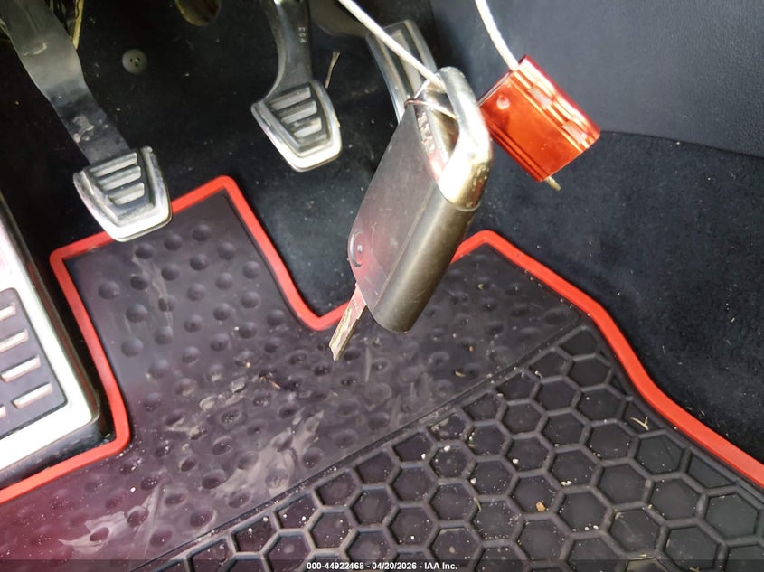 2016 Volkswagen Golf Gti S W/Performance Package 2-Door VIN: 3VWY47AU0GM011098 Lot: 44922468