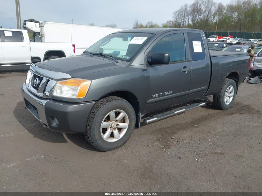 2011 Nissan Titan Sv
