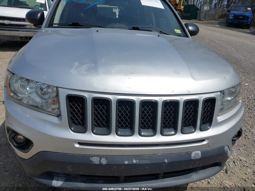 2011 Jeep Compass 2.4 silver Lot 111044922799 Vin 1J4NF1FB6BD197068