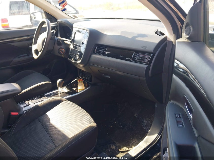 2019 Mitsubishi Outlander Es