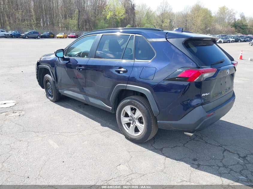 2019 TOYOTA RAV4 auction photo 3