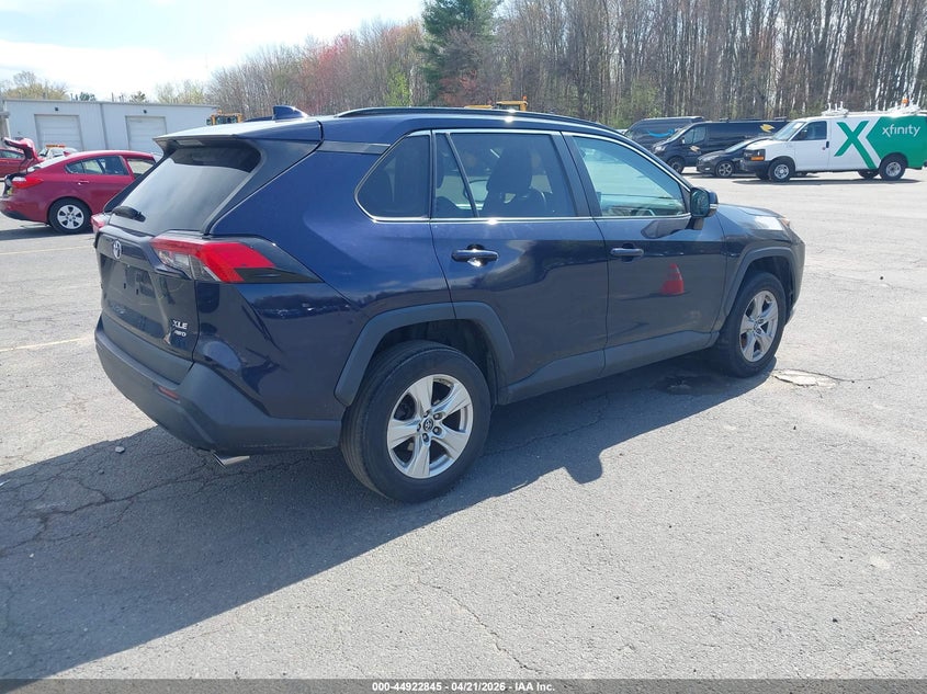 2019 TOYOTA RAV4 auction photo 4