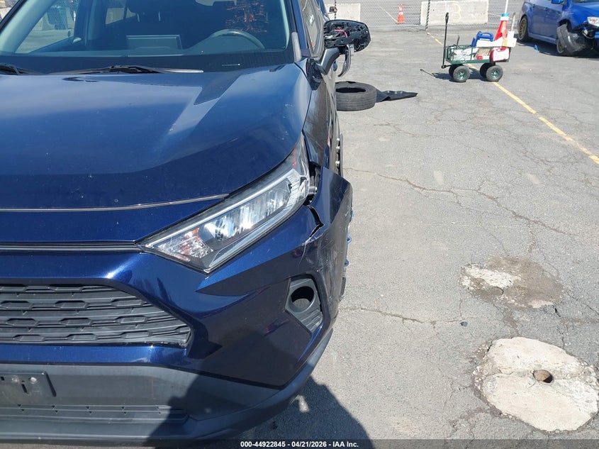 2019 TOYOTA RAV4 auction photo 6