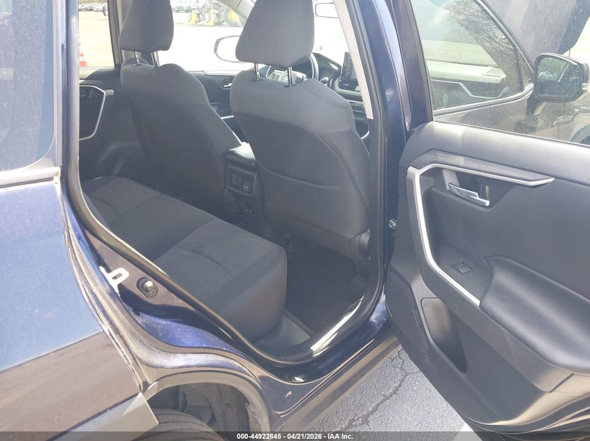 2019 TOYOTA RAV4 auction photo 8