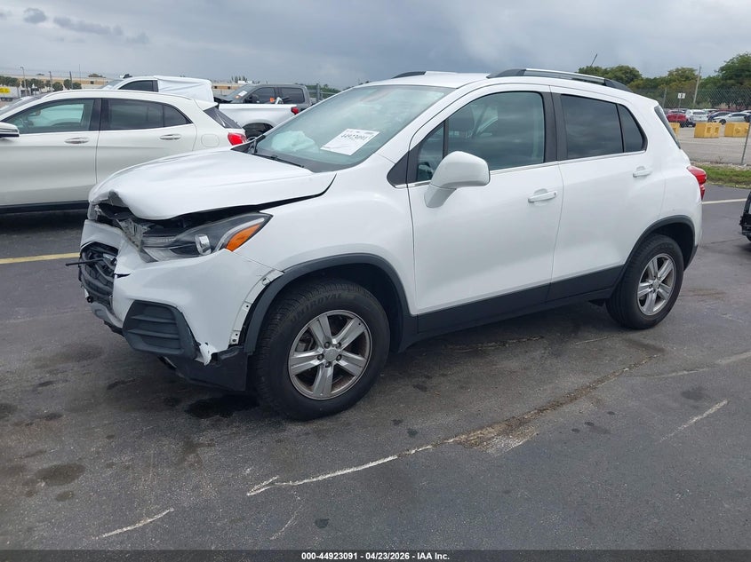 3GNCJPSB0LL248085 2020 Chevrolet Trax Awd Lt photo 1