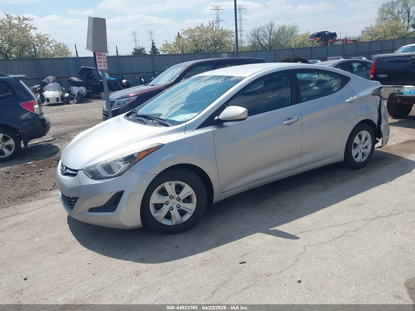 2016 Hyundai Elantra Se 5NPDH4AEXGH740700 photo 1