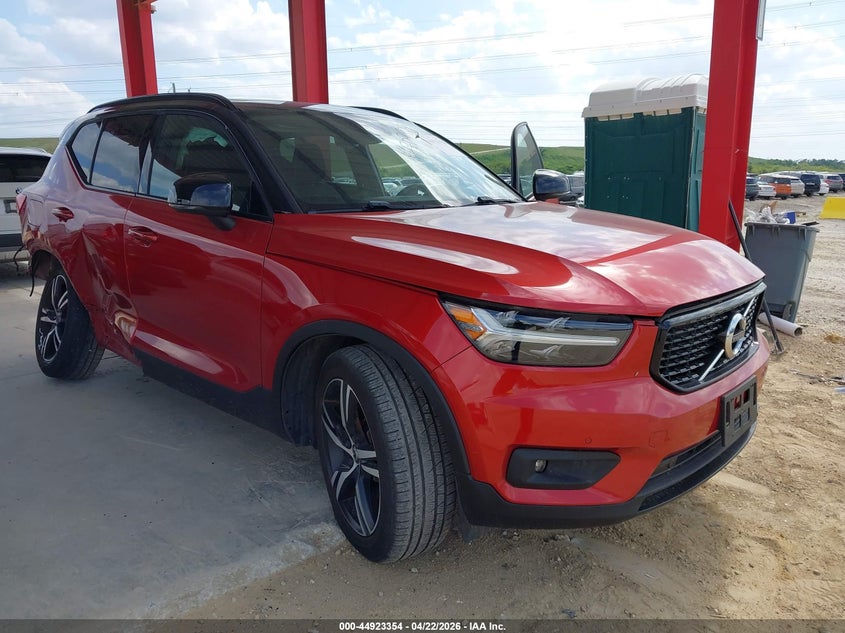 2020 Volvo Xc40 T5 R-Design