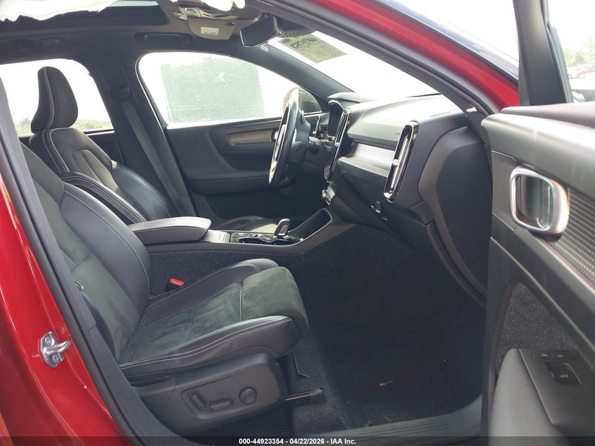 2020 Volvo Xc40 T5 R-Design