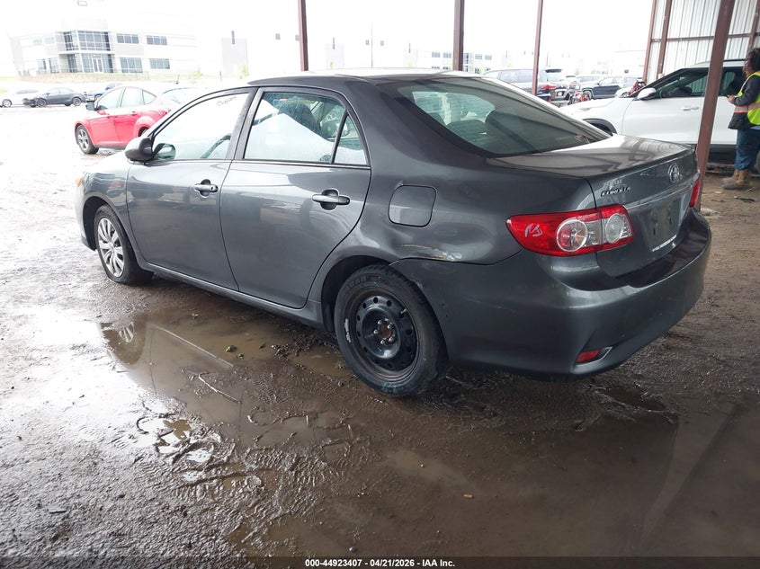 2013 TOYOTA COROLLA auction photo 3