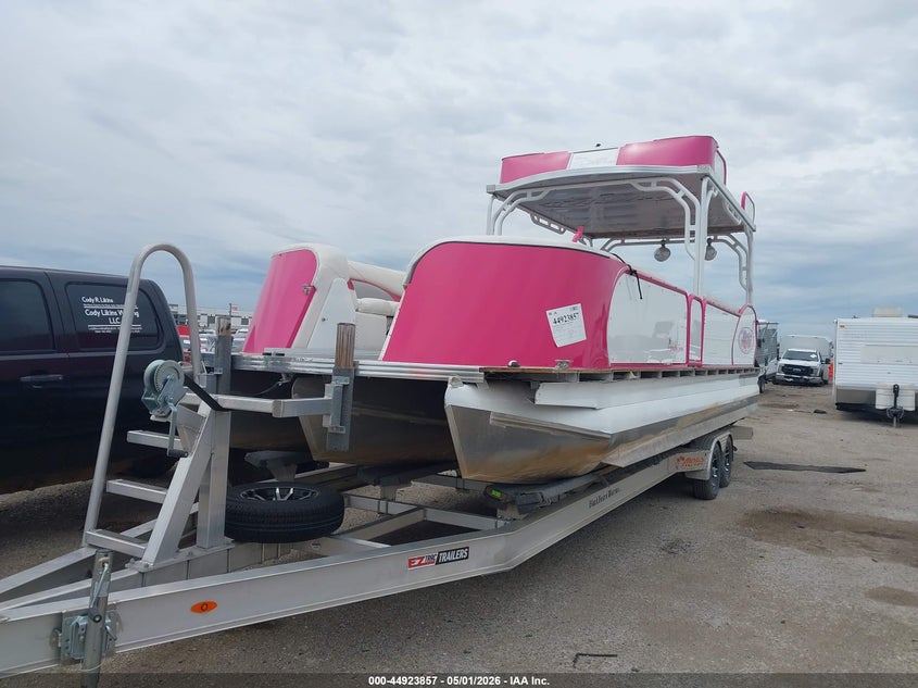 2021 * ALOHA 30' auction photo 2