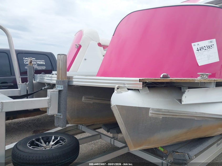 2021 * ALOHA 30' auction photo 6