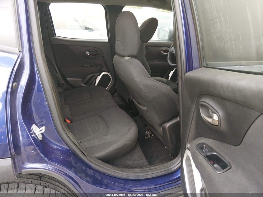 2018 JEEP RENEGADE auction photo 8