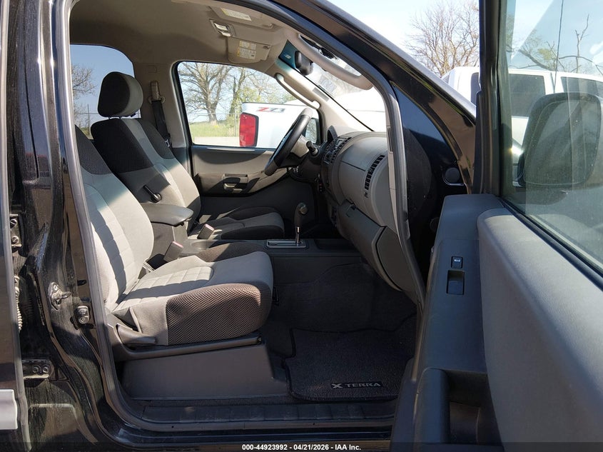 2005 Nissan Xterra S