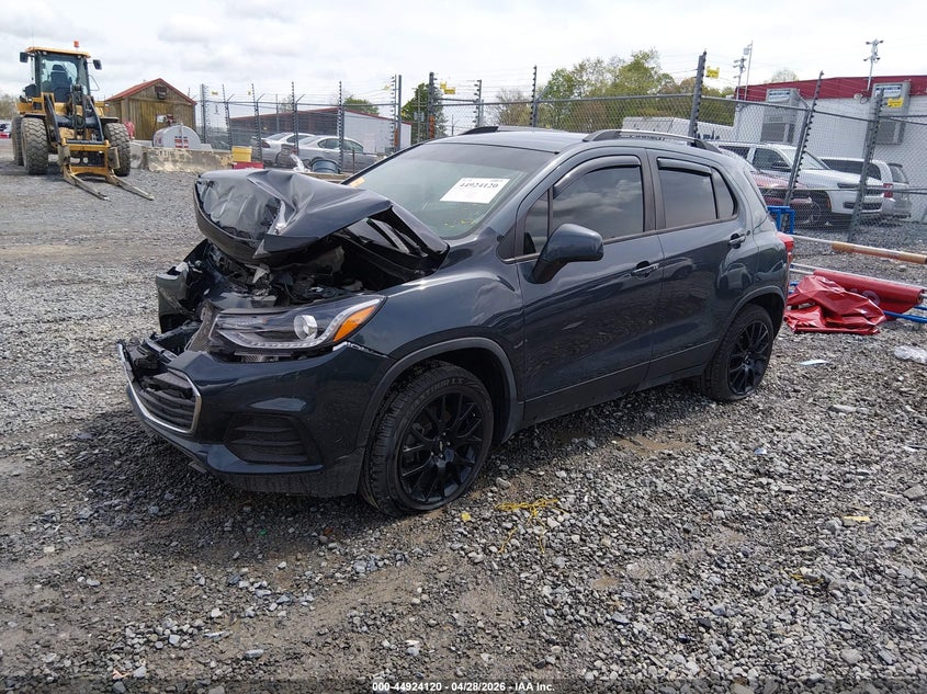 2021 CHEVROLET TRAX auction photo 2