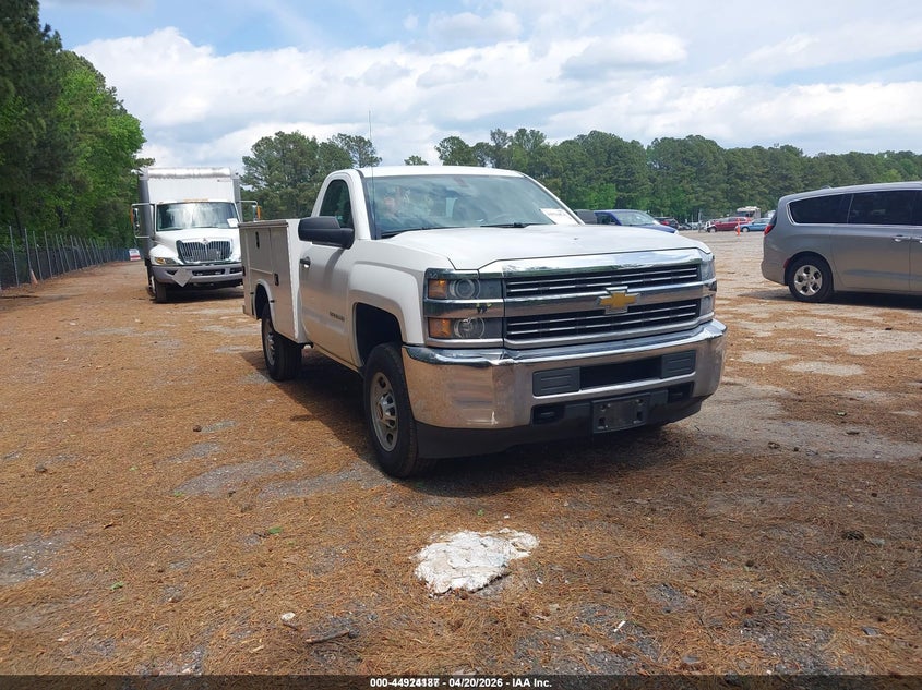 CHEVROLET SILVERADO 2500HD 2015. Lot# 44924187. VIN 1GB0CUEG2FZ126552. Photo 1