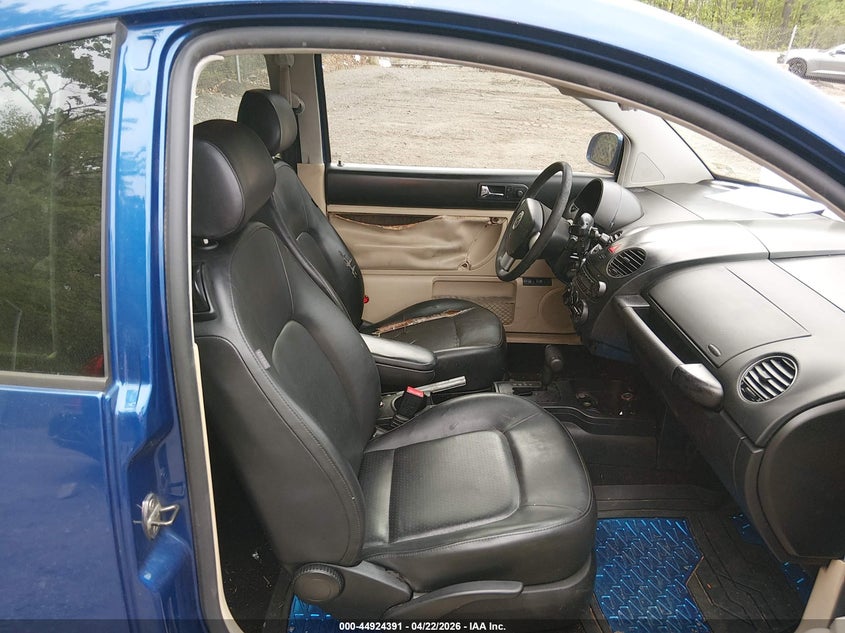 2008 Volkswagen New Beetle S