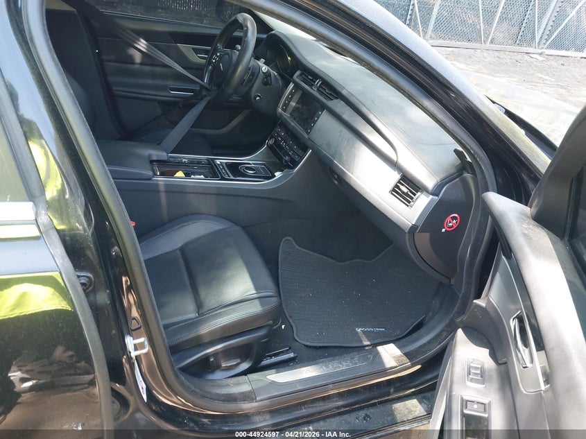 2017 Jaguar Xf 20D Premium