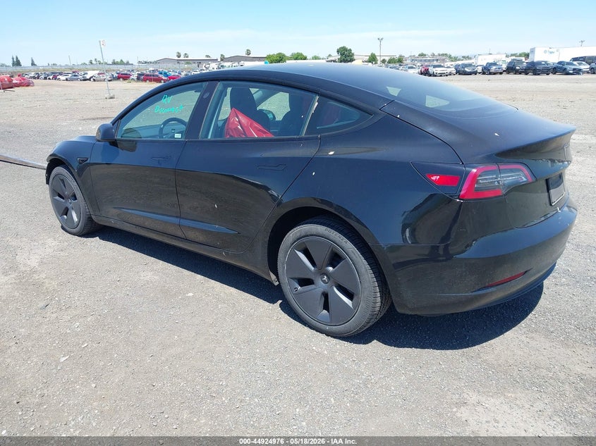 Vin: 5yj3e1ea5pf455492, lot: 45422355, tesla model 3 rear-wheel drive 20233