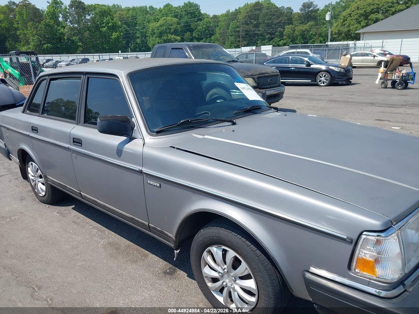 1992 Volvo 240 Gl VIN: YV1AS8802N1467286 Lot: 44924984