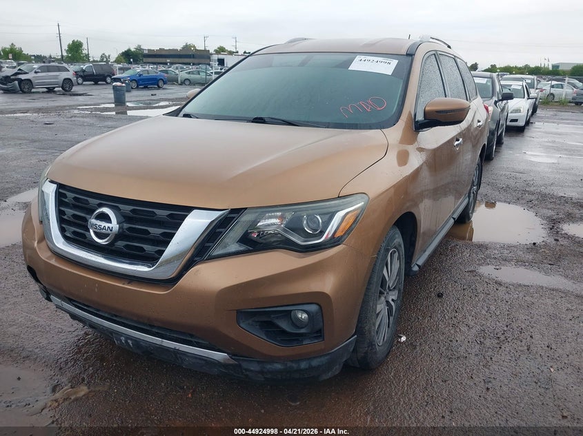2017 Nissan Pathfinder Sv