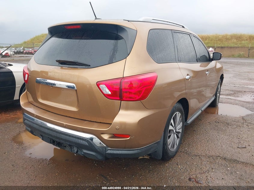 2017 Nissan Pathfinder Sv