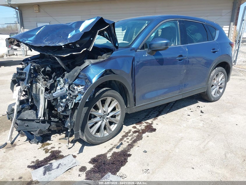 2020 MAZDA CX-5 auction photo 2