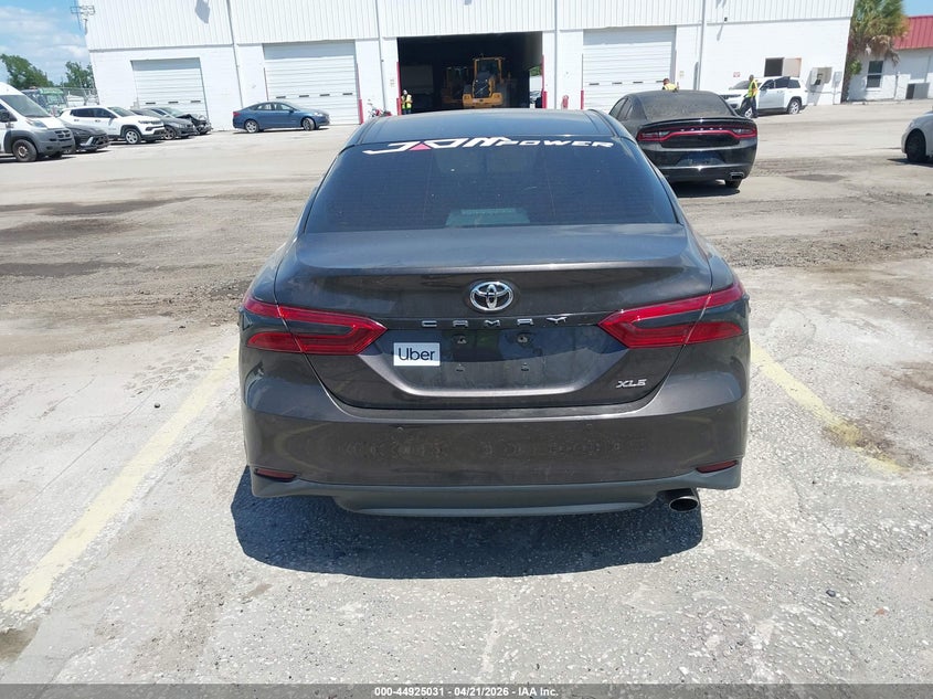 TOYOTA CAMRY - zdjęcie 16