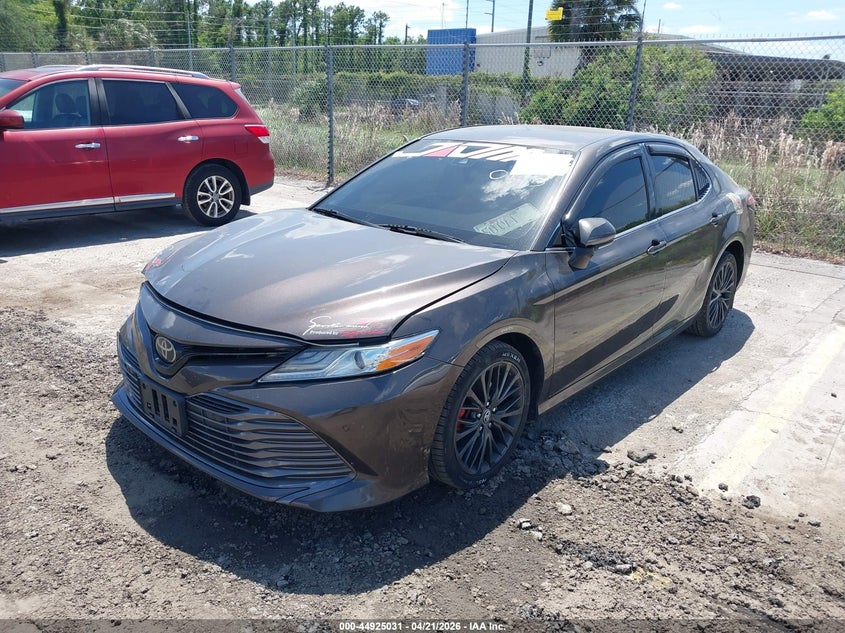 TOYOTA CAMRY - zdjęcie 2