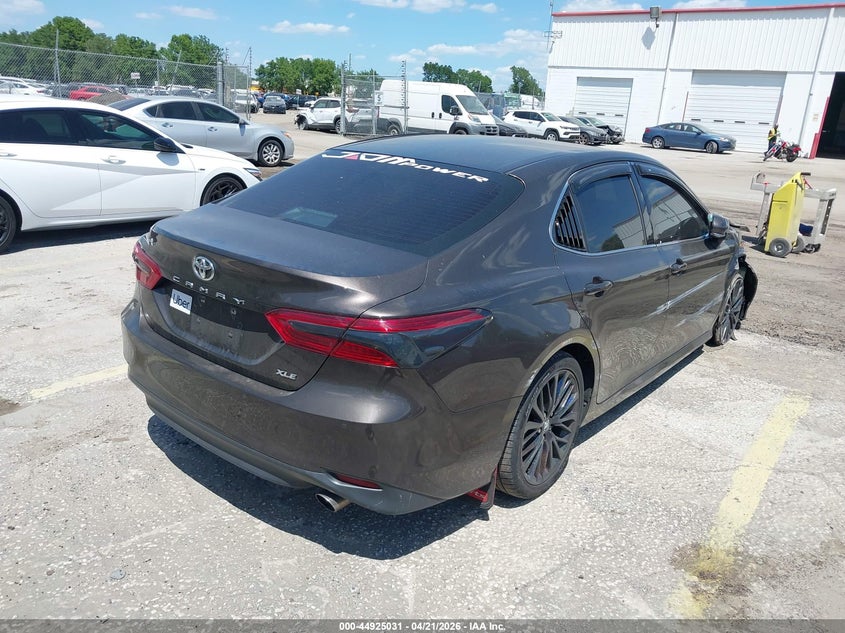 TOYOTA CAMRY - zdjęcie 4