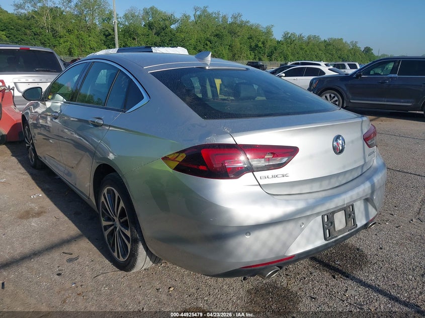 2018 Buick Regal Sportback Essence
