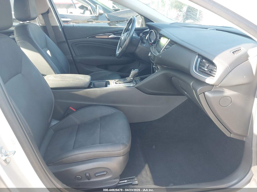 2018 Buick Regal Sportback Essence