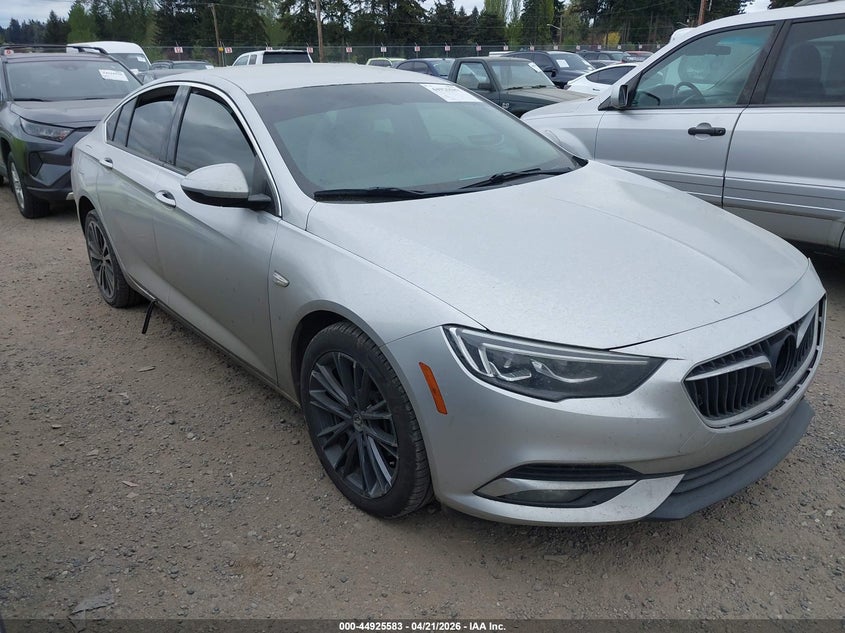 2018 Buick Regal Sportback Essence