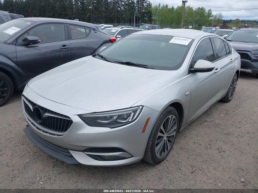 2018 Buick Regal Sportback Essence