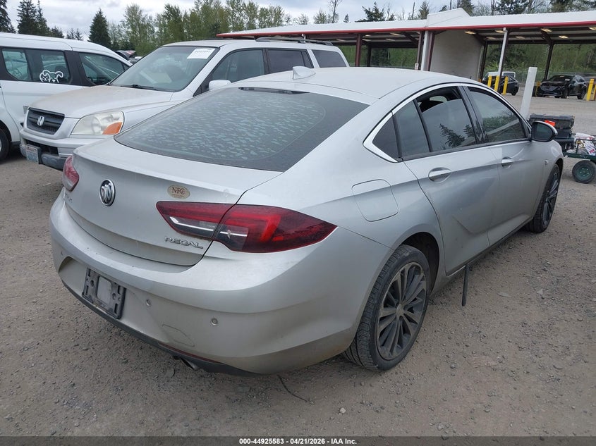 2018 Buick Regal Sportback Essence