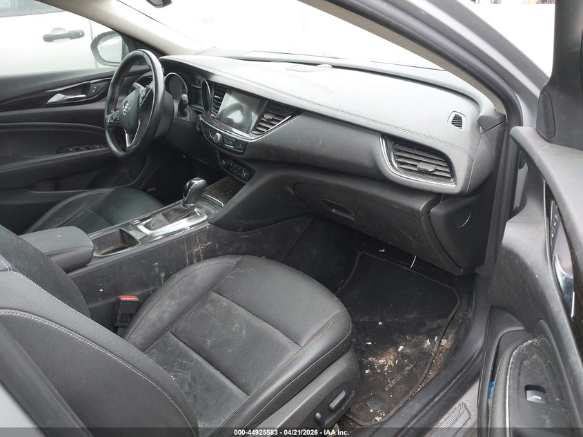 2018 Buick Regal Sportback Essence