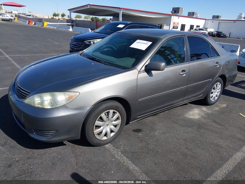 2005 Toyota Camry Le