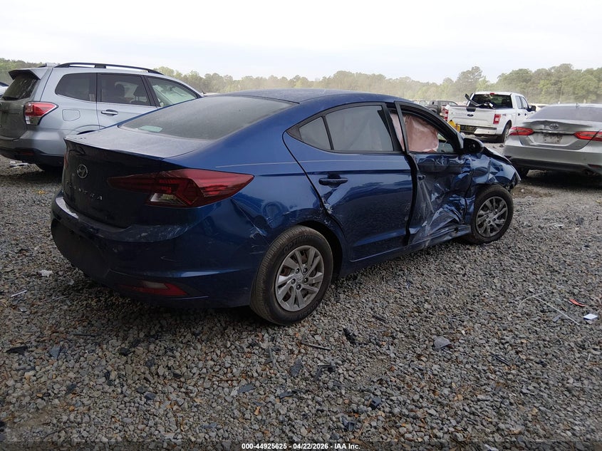2020 HYUNDAI ELANTRA auction photo 4