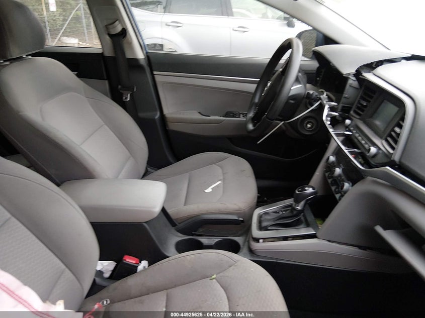 2020 HYUNDAI ELANTRA auction photo 5