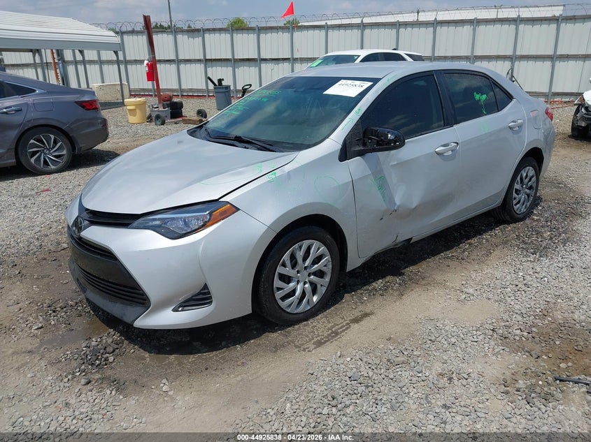 2019 Toyota Corolla Le 2T1BURHE7KC218480 photo 1