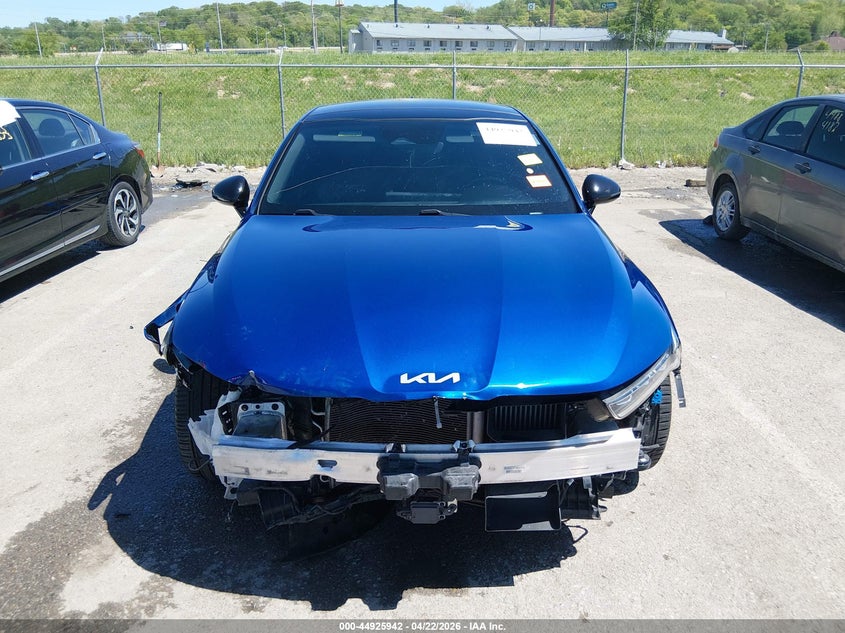 VIN 5XXG64J22NG113121 2022 KIA K5 GT-LINE