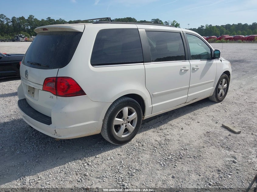 2011 VOLKSWAGEN ROUTAN auction photo 4