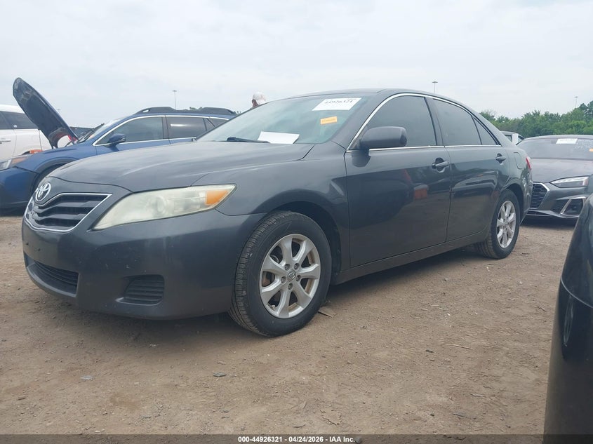 2011 TOYOTA CAMRY auction photo 6