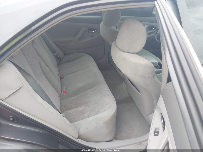 2011 TOYOTA CAMRY auction photo 8