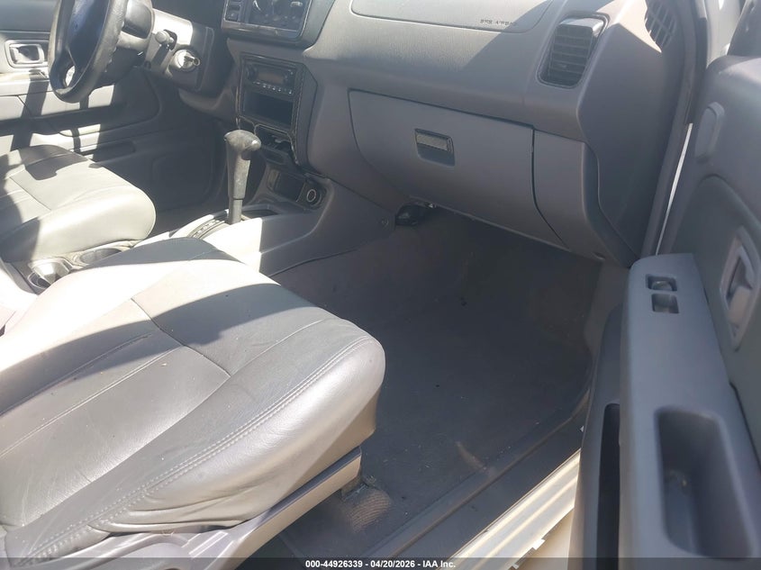 2000 Nissan Xterra Se/Xe