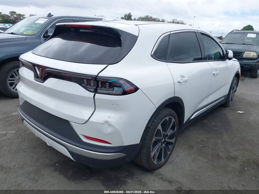 2025 VINFAST VF 8(VIN: RLLV1AFA0SH012023